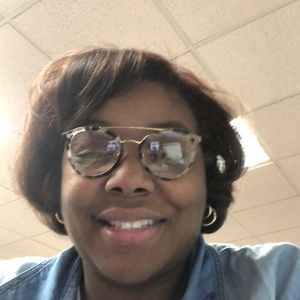 Meet your Posher, Felicia